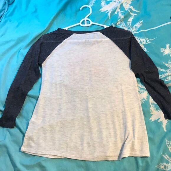 Sheer Raglan Compass Shirt Junior’s XS - Picture 2 of 4